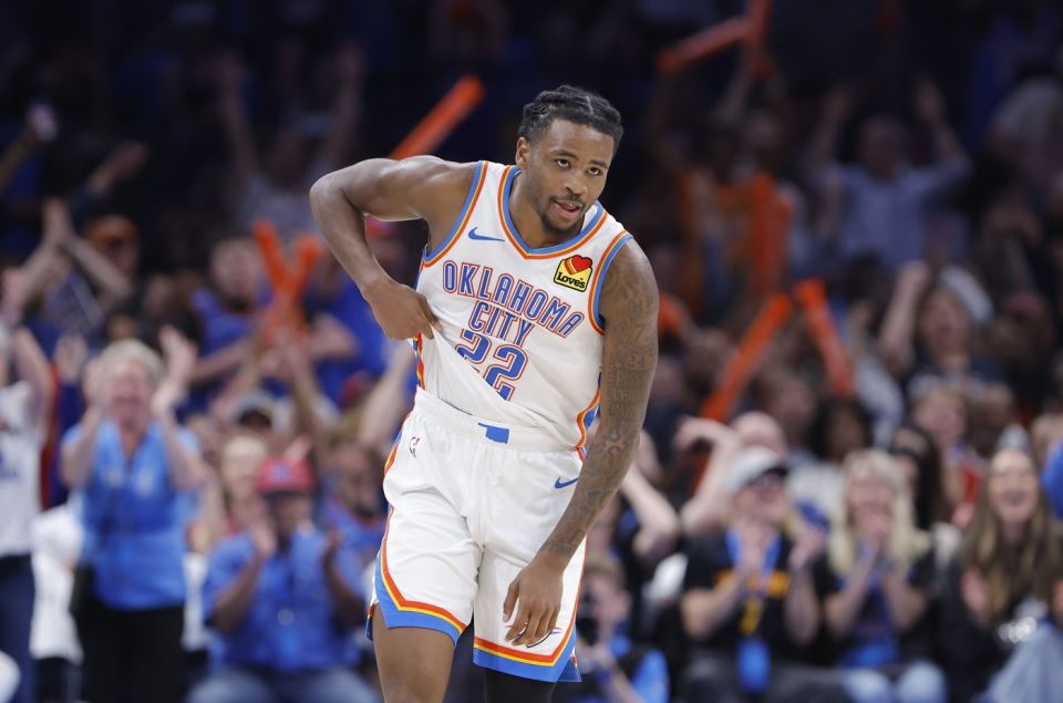 Kejson Volas slavi koš na utakmici Oklahome