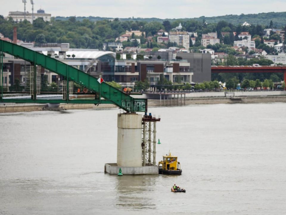 Savski most uklanjanje (2).jpg