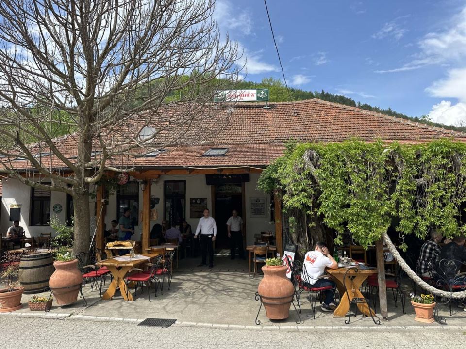 Najstarija kafana u Srbiji Kafana kod Mira 11.jpg