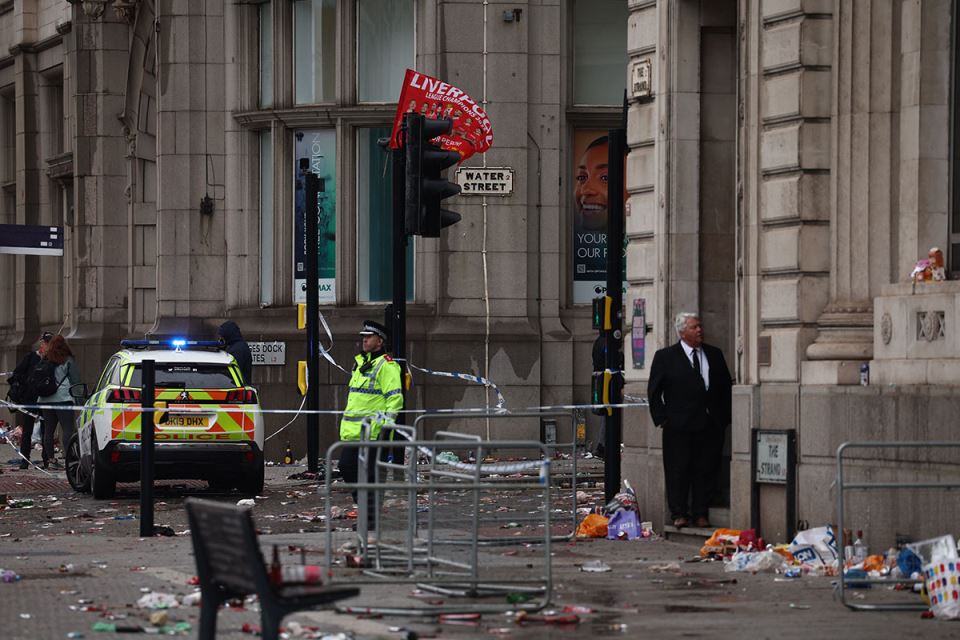 Liverpul šampionska parada (5).jpg