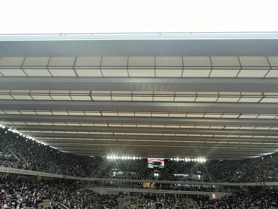 Zatvara se krov na Novakovom meču (1).jpg