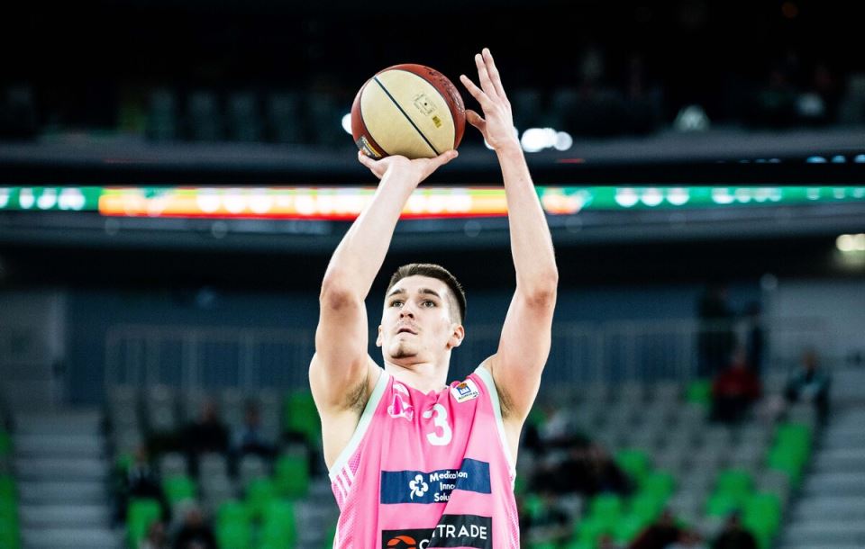 Stefan Miljenović košarkaš Mege