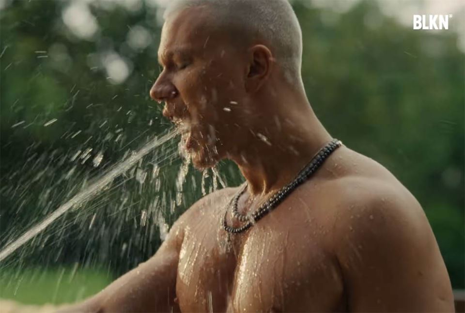 Relja i Nikolija - Baš ti se sviđa (2).jpg