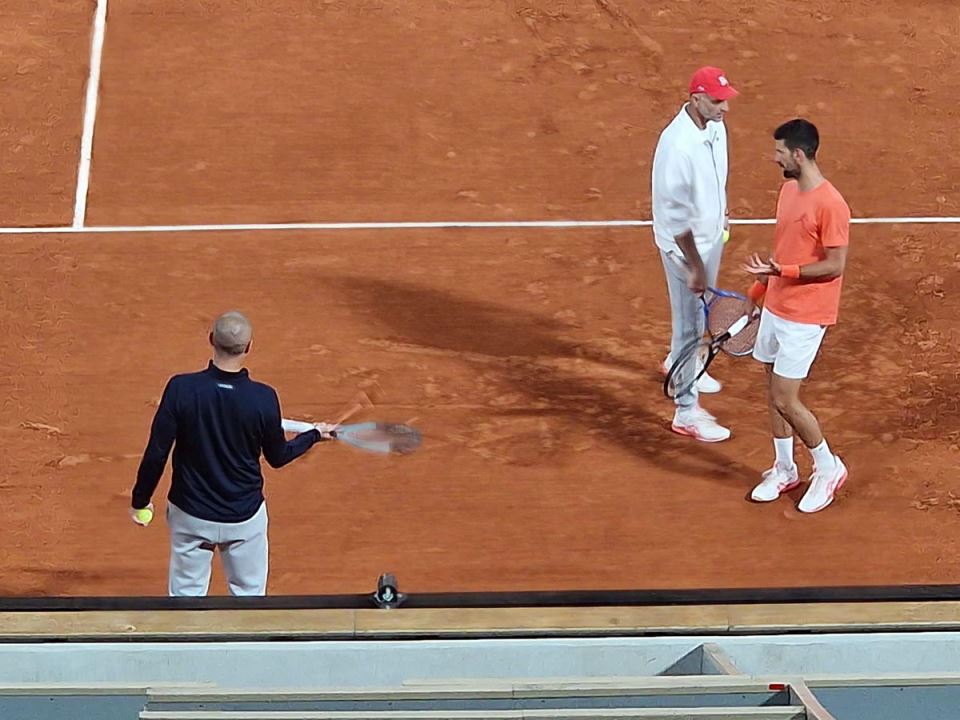 Novak Ðoković trening pred meč sa Sinerom (1).jpg