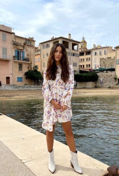 Kaubojke su savršene u kombinaciji sa leprštavim haljinama.