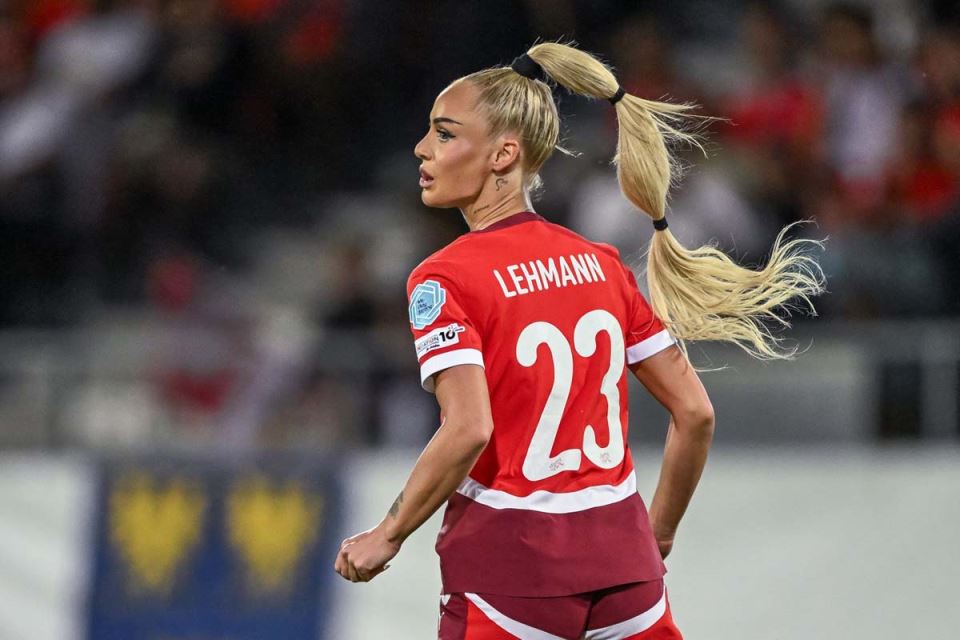 Alisha Lehmann Switzerland 1.jpg