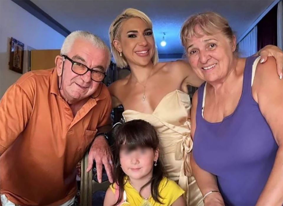 Jovana Jeremić otac majka (2).jpg