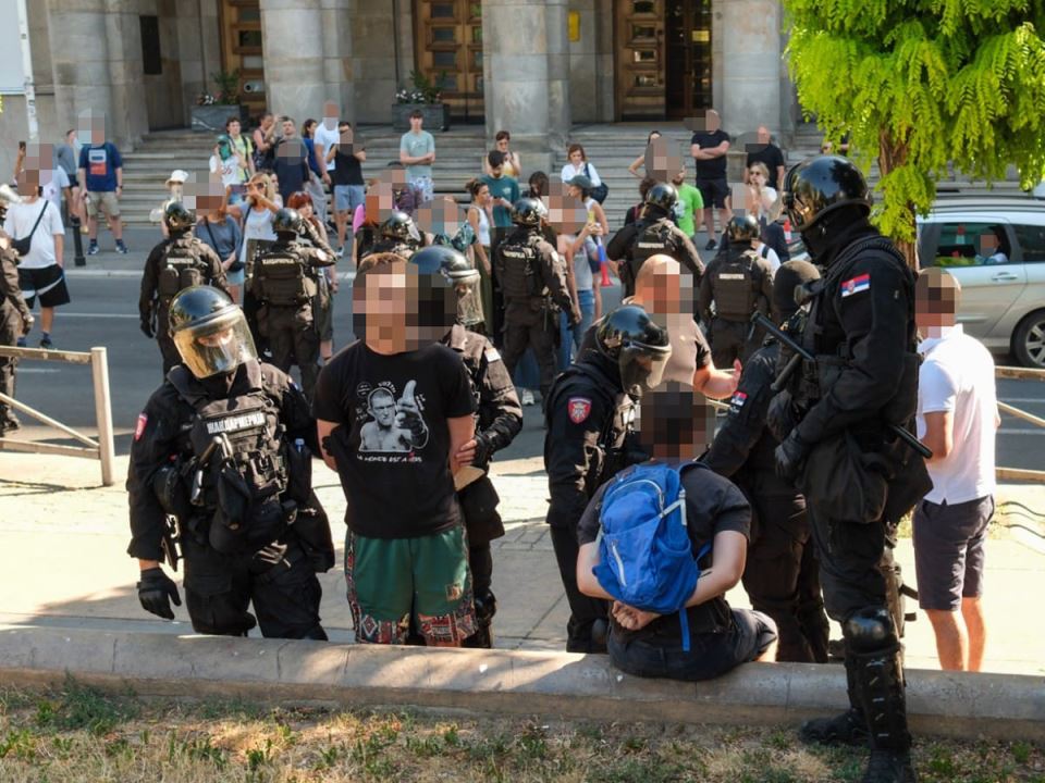 Hapsenje kod Doma vojske Francuska ulica (1).jpg