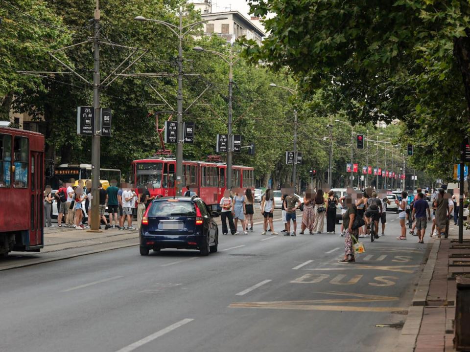 Blokada Bulevar kod ETF (1).jpg