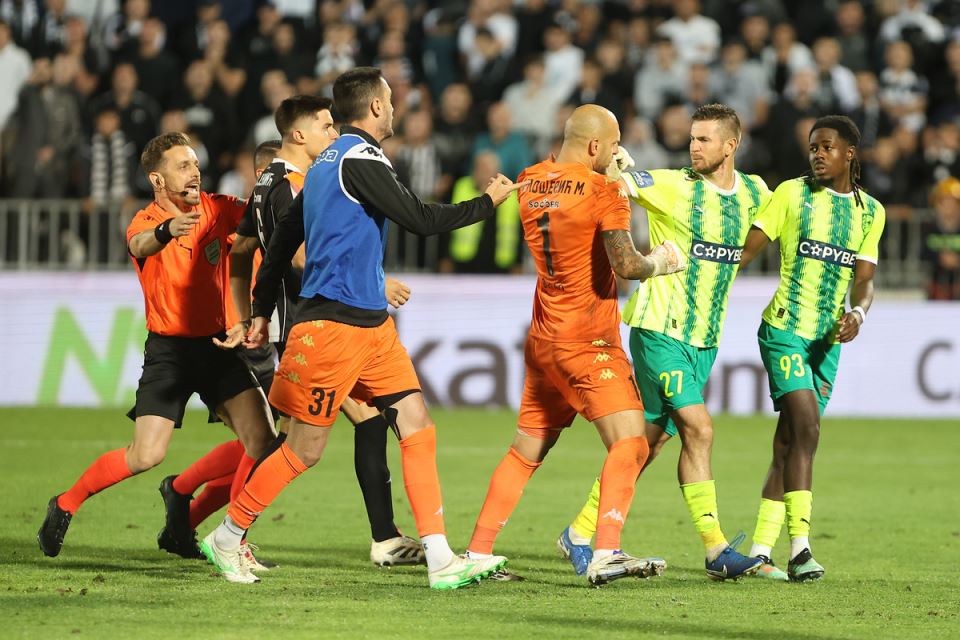 Partizan - AEK tuča na kraju