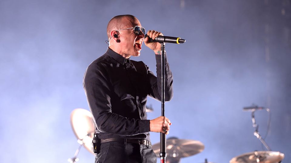 Čester Benington (4).jpg