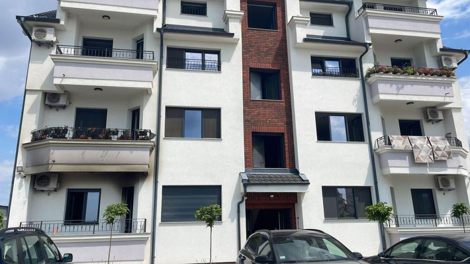 požar u Surčinu (2).jpg