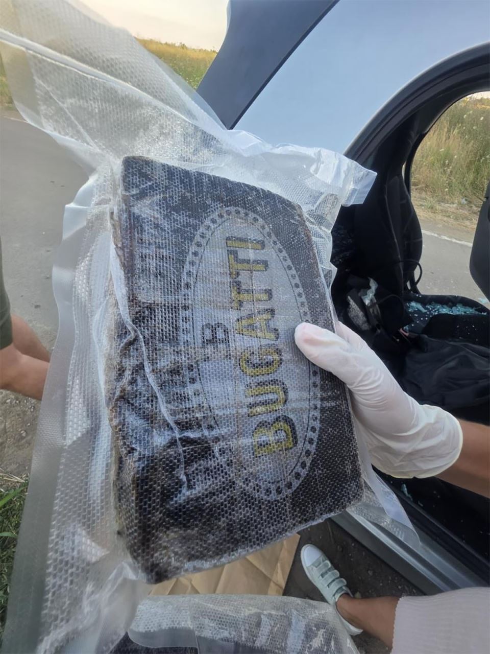 Uhapšene dve osobe prilikom primopredaje (3).jpg