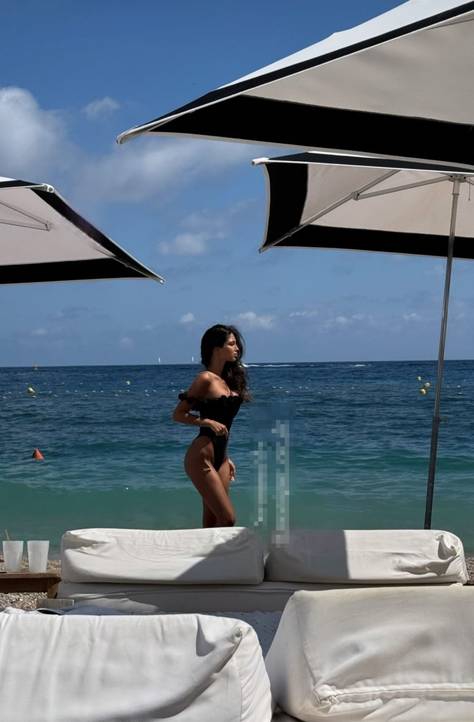 Đina Džinović u kupaćem