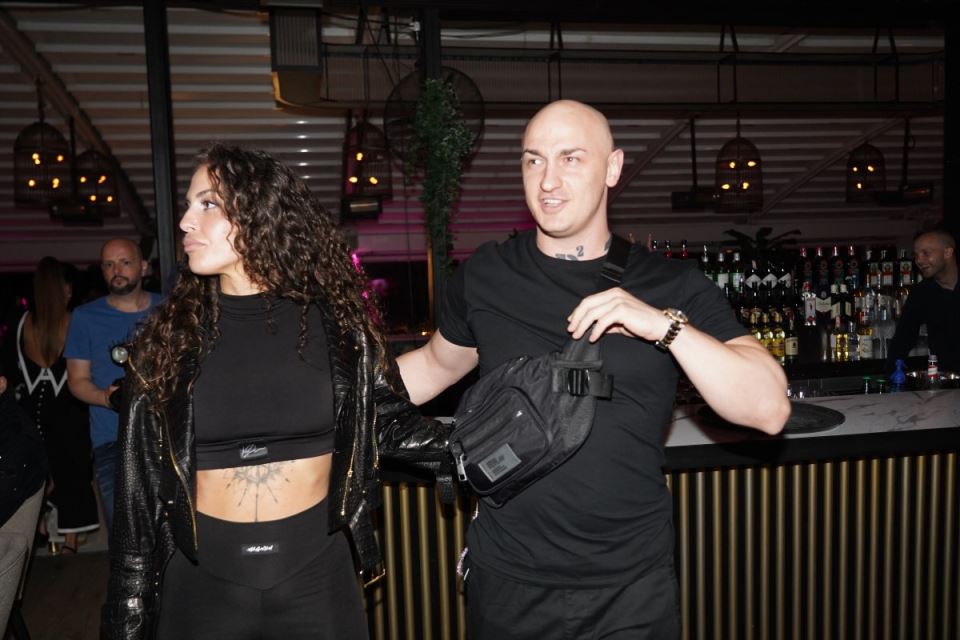 Desingerica sa ženom