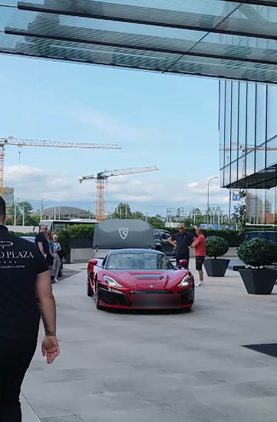 Auto Luke Dončića (1).jpg