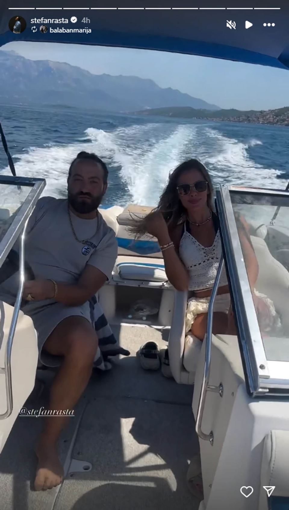 Stefan Đurić Rasta sa devojkom (2).jpg