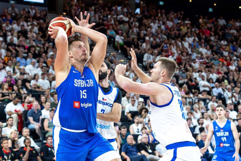 Košarkaši Srbije u Minhenu protiv Češke 1.jpg