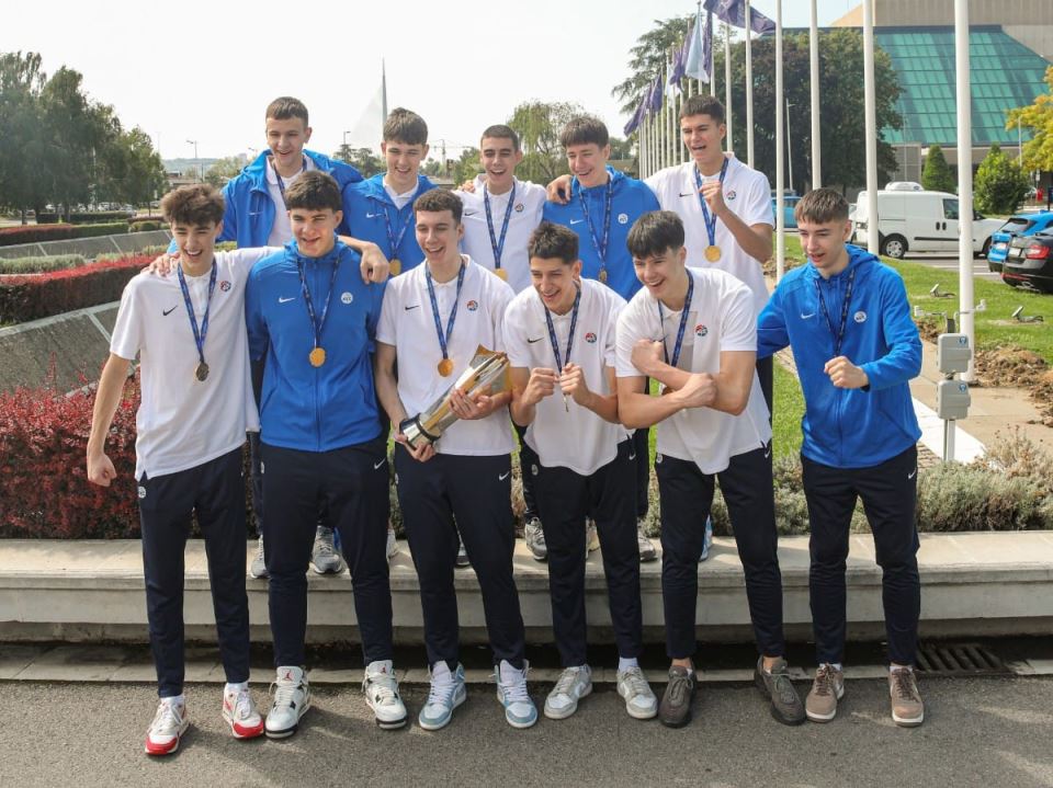 Košarkaši Srbije u16 (1).jpeg