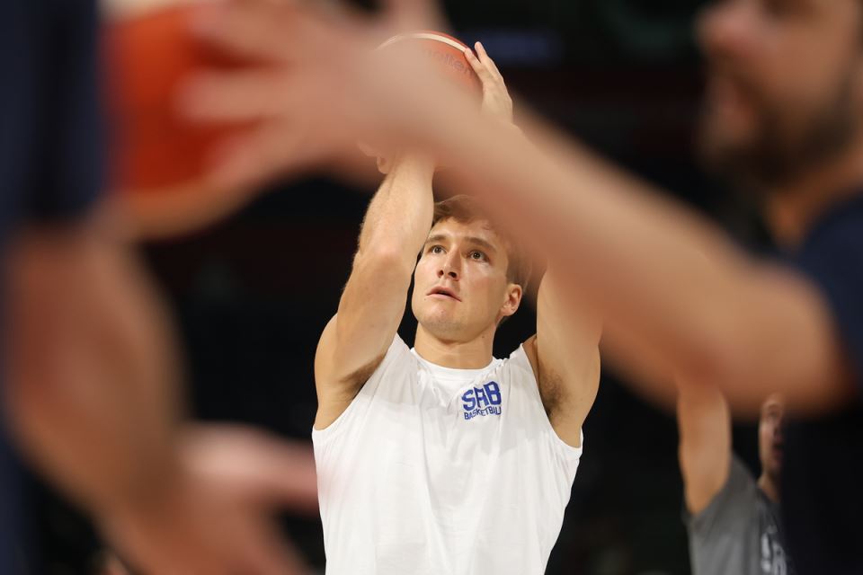 Zagrevanje pred utakmicu Srbija-Slovenija (1).JPG