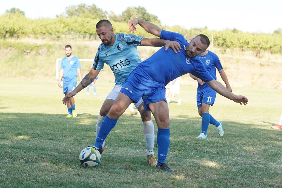 Zaklopaca vs Rad (1).jpg