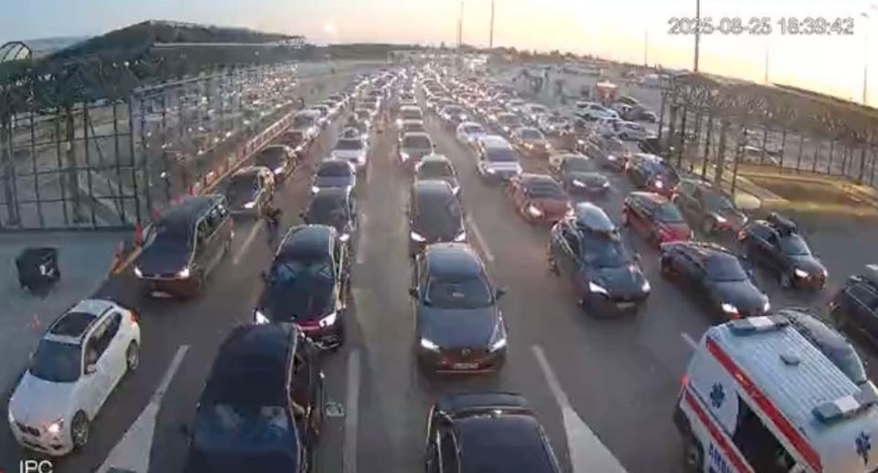 Granični prelazi gužve 1.jpg