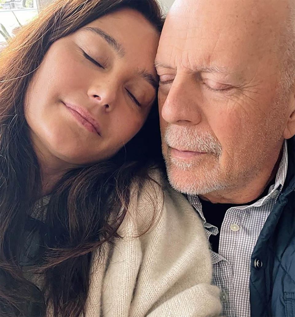 Brus Vilis supruga Ema Heming Vilis ćerke (2).jpg