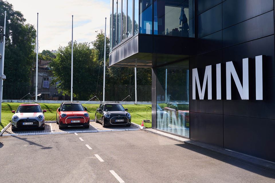 BMW MINI Event Vinarija EDEN  (1).jpg