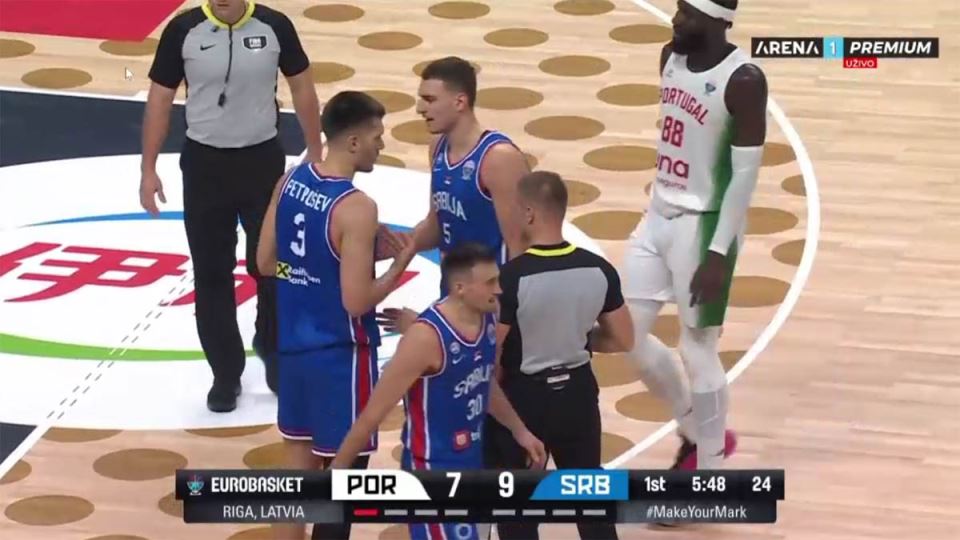 Filip Petrušev izbačen sa meča (2).jpg