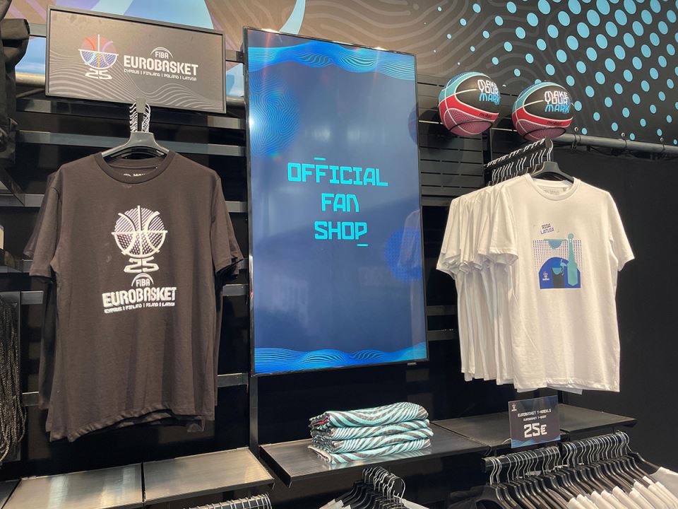 Zvanična prodavnica na Eurobasketu (2).jpg