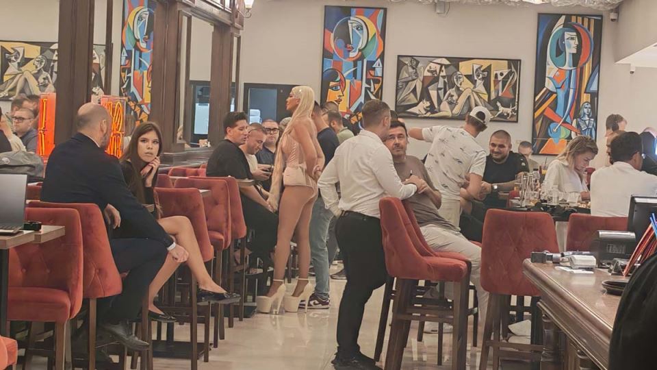 Jelena Karleuša pred audiciju 1.jpg