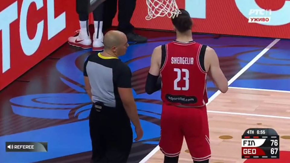 Goga Bitadze napušta teren (2).jpg