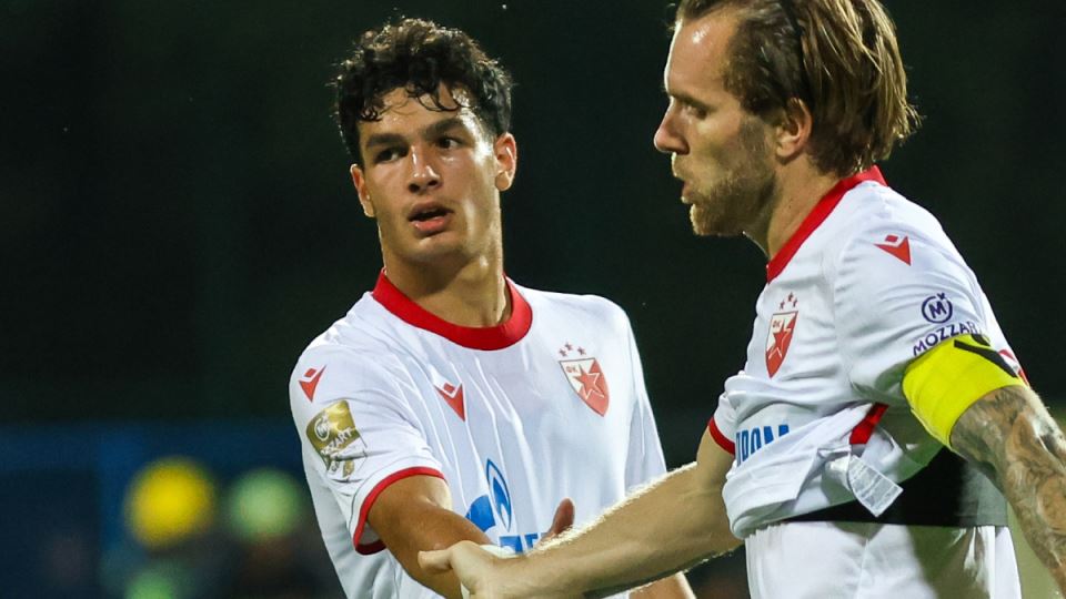 Adem Avdić se pozdrava sa Aleksandrom Kataijem