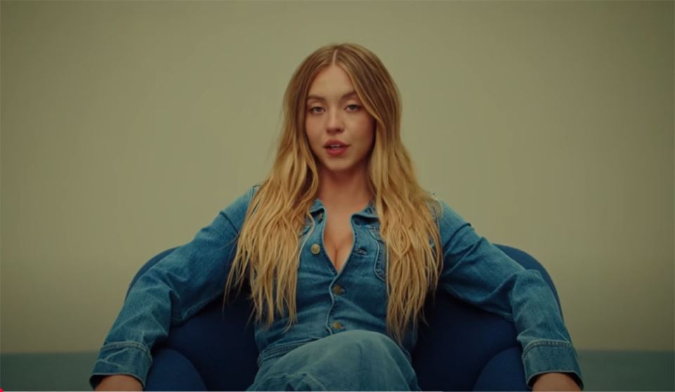 Sidni Svini reklama za džins (1).jpg