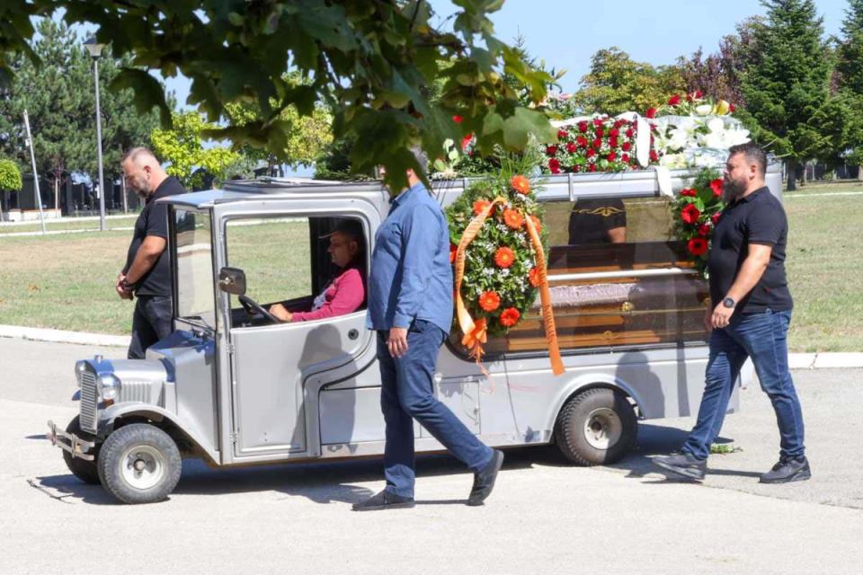 Sahrana Mileta Novakovića 1.jpg