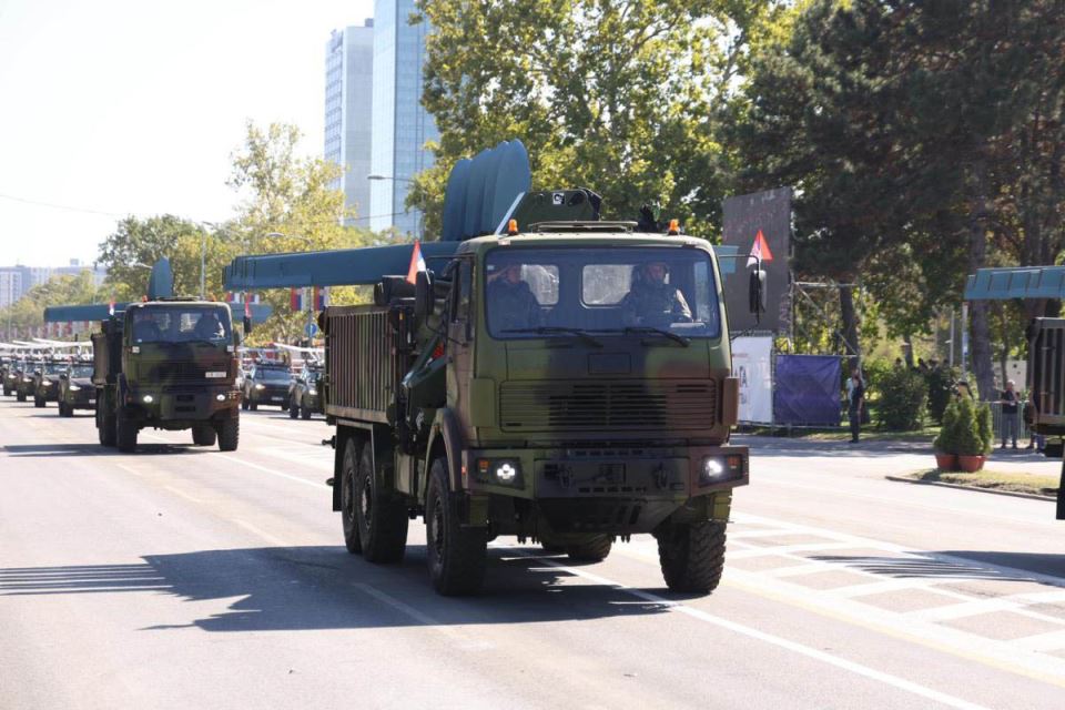 Vojna parada 2025 - dronovi (1).jpg