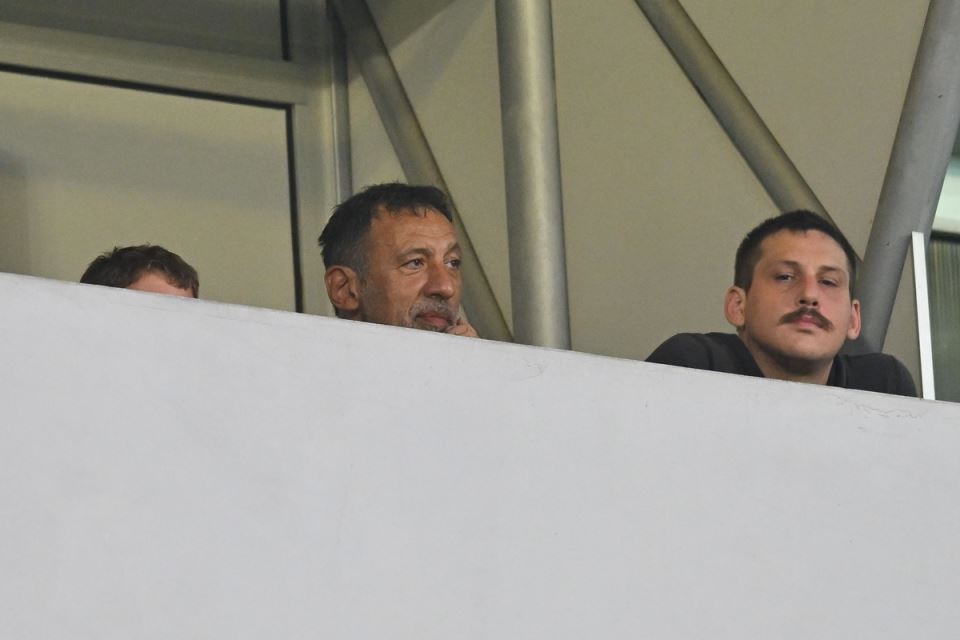 Vlade Divac u loži stadiona Partizana