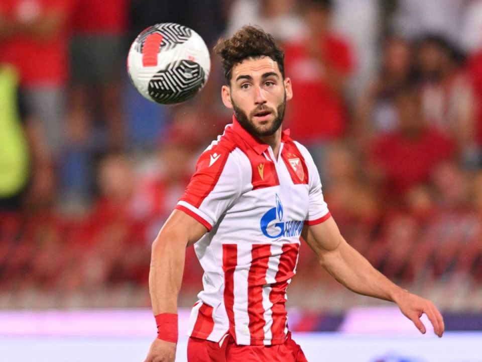 Nair Tiknizjan u dresu Crvene zvezde.