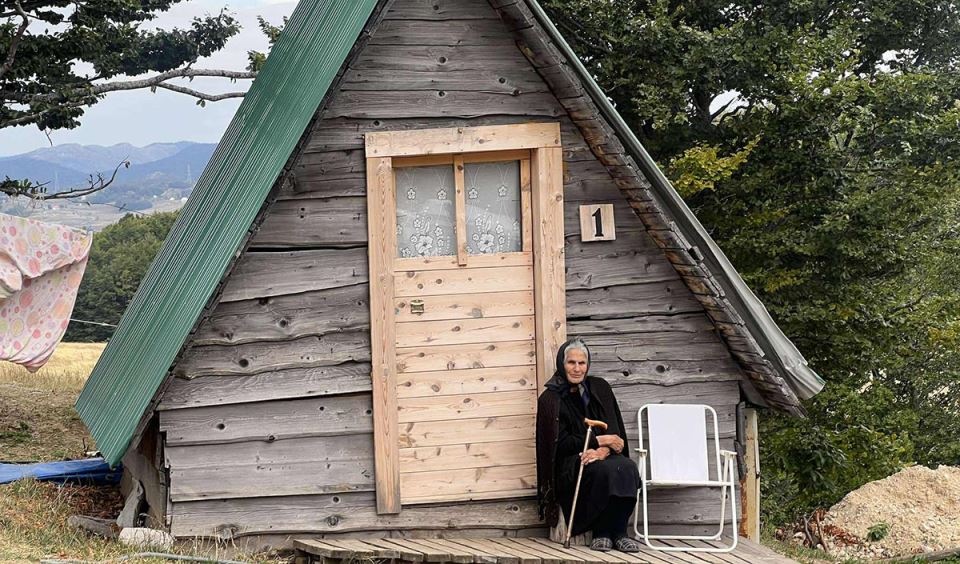 katun na Durmitoru koji obožava Novak Đoković (1).jpg