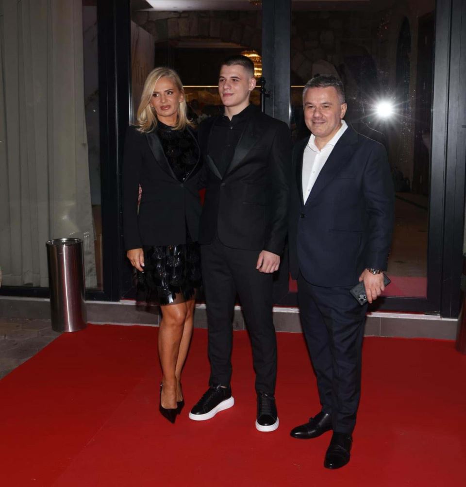 Bane Obradović slavi sinu punoletstvo 1.jpg