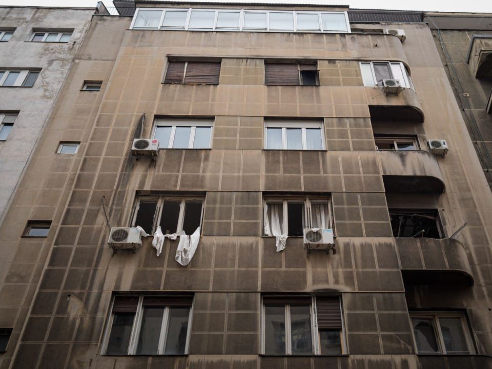 Oštećena zgrada u Kosovskoj (1).jpeg