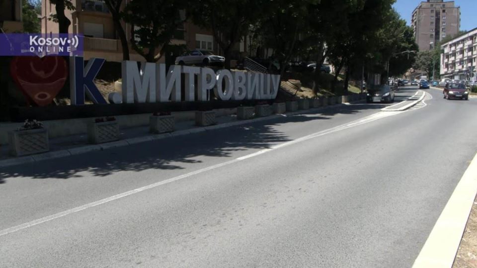 Uklonjen znak Volim K. Mitrovicu .jpg