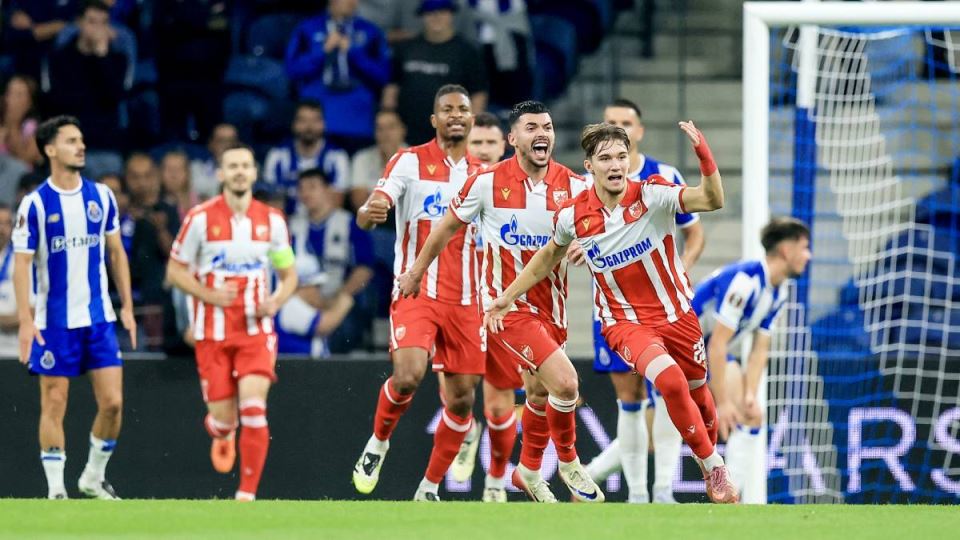 Vasilije Kostov slavi gol na Porto Zvezda