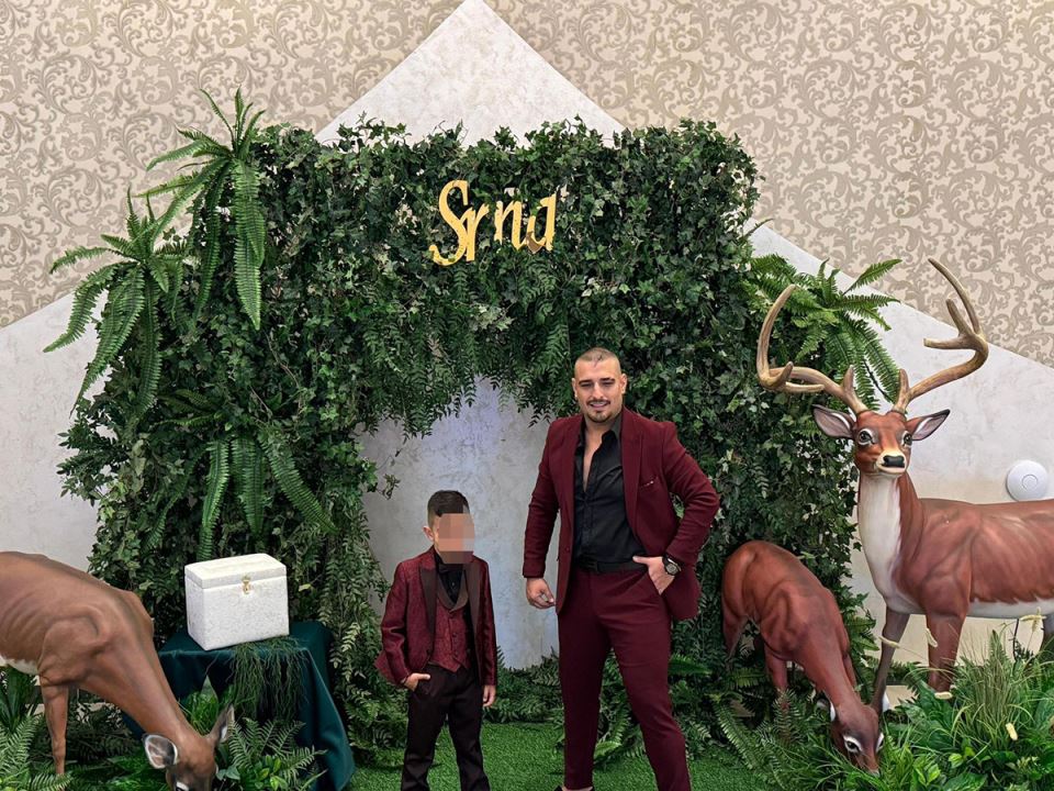 Majka Darka Lazica stigla nasmejana na slavlje