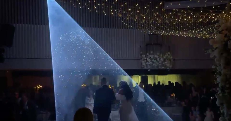 Prvi ples Uroša Živkovića sa suprugom 1.jpg