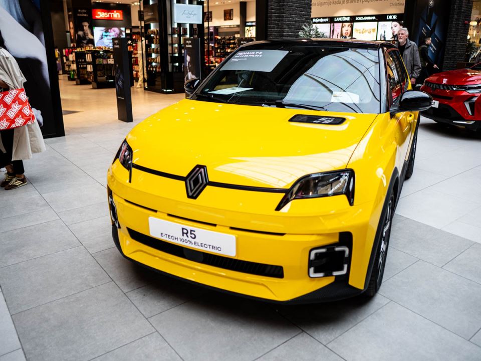 renault_5_stefan_stojanović_ (3).jpg