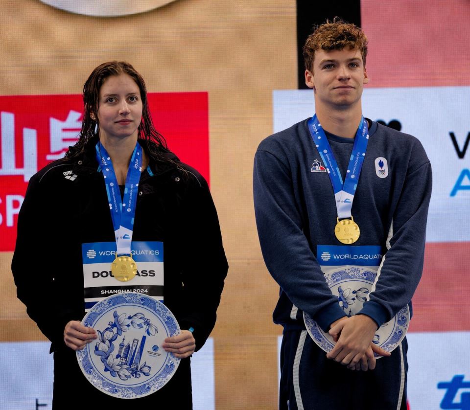 Kejt Daglas na pobedničkom postolju