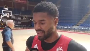 Džared Batler daje izjavu