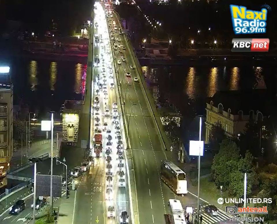 Gužve u Beogradu (2).jpg