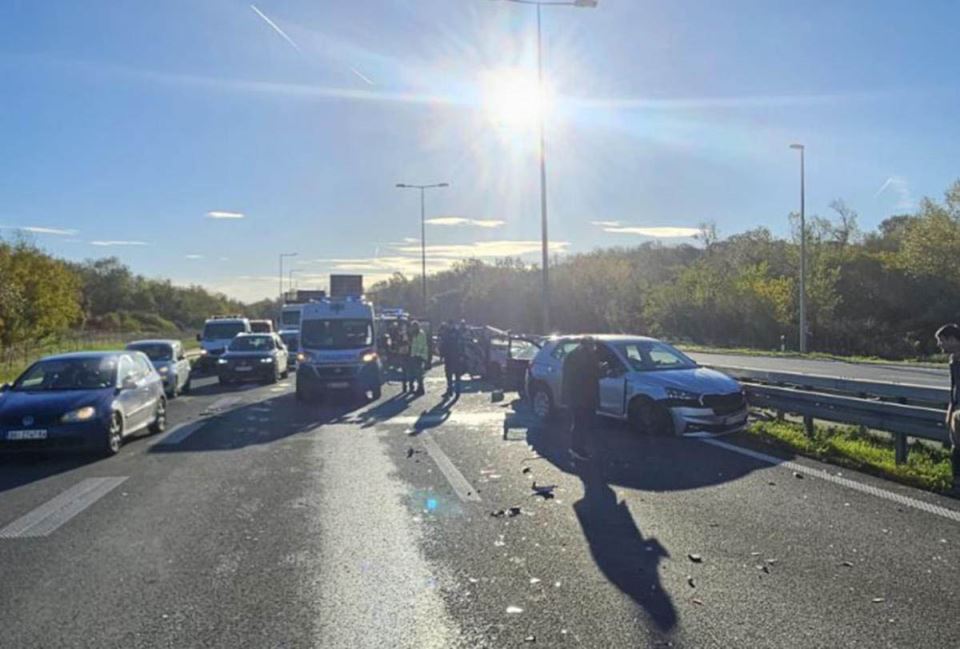 Nesreća na isključenju za Obrenovac (11).jpg